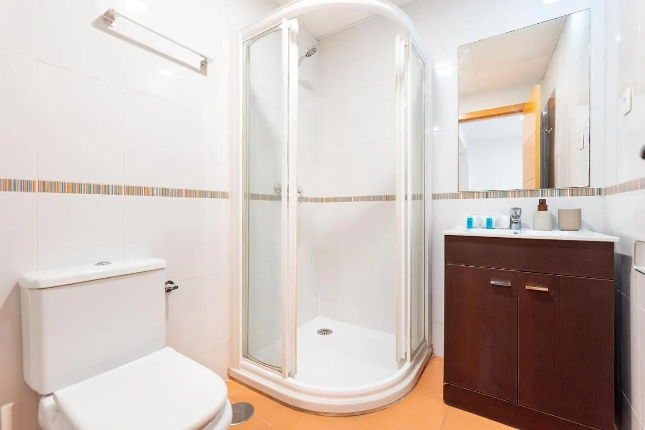 Wintowinrentals Superb New-Look Apartment Malaga Spain