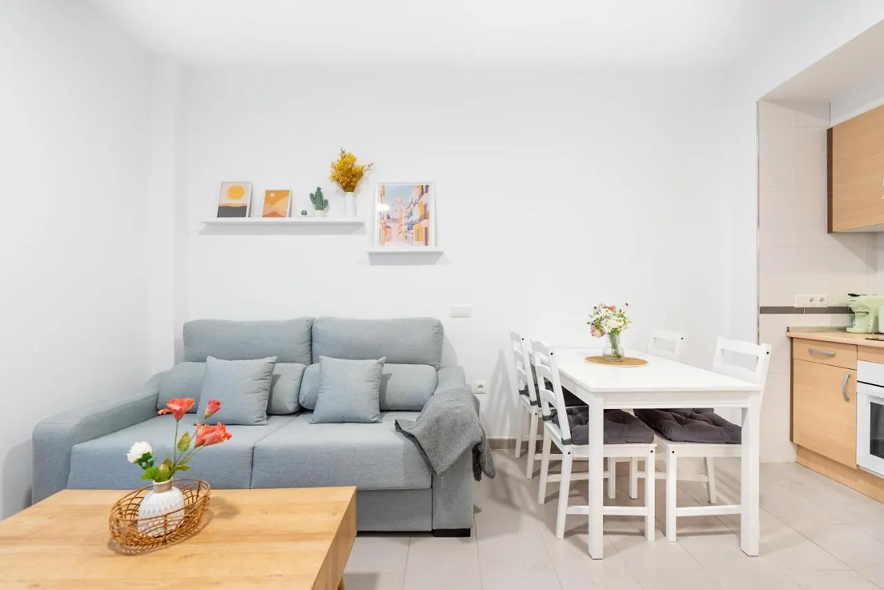 Wintowinrentals Superb New-Look Apartment Malaga