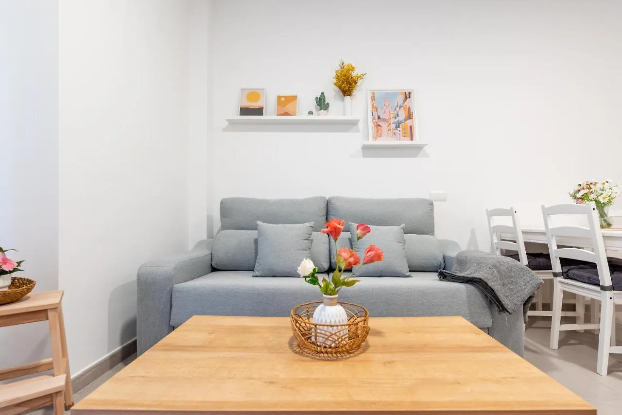 Wintowinrentals Superb New-Look Apartment Malaga